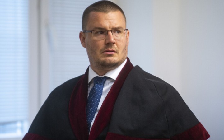 Poplatní vyšetrovatelia chcú utopiť najväčšiu smerácku kauzu