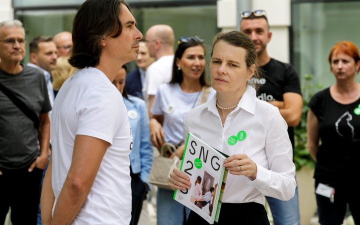 Urobí špinavú robotu a potom ju dakde upracú, lebo veď pokoj treba