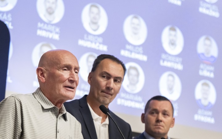 Šatan a Ramsay obhajovali rozhodnutie. Šéf zväzu hovoril o iných názoroch, reakcií na štadióne sa neobáva