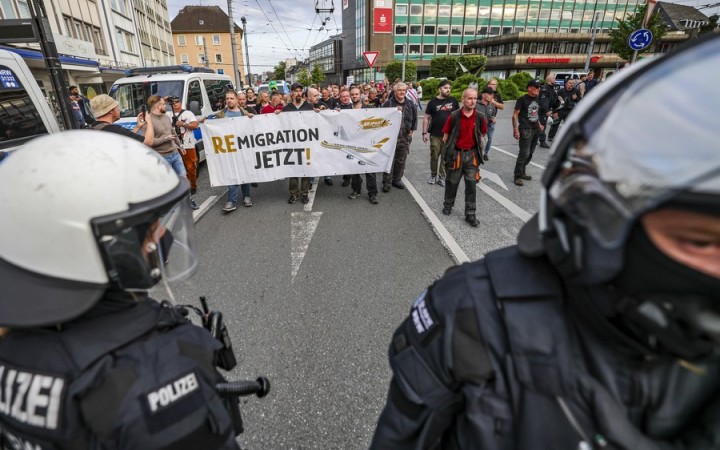 Durínčania a Sasi idú v nedeľu odvolať stranícky systém Spolkovej republiky Nemecko