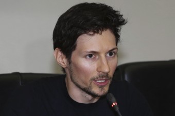 Šéfa Telegramu Pavla Durova obvinili, má zákaz opustiť Francúzsko