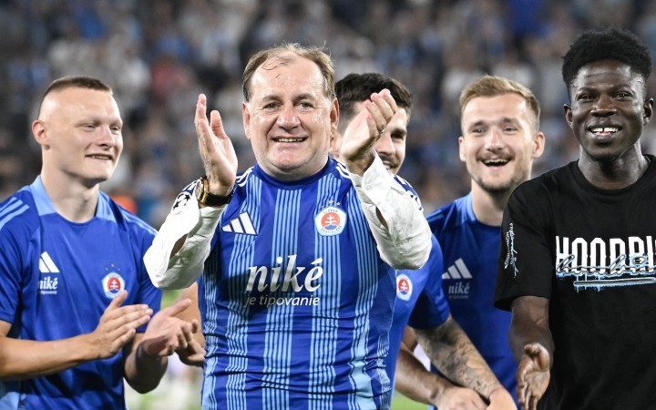 Belasí v odvete otočili zápas s Midtjyllandom a vyhrali 3 : 2. Tréner Weiss hovorí o zázraku