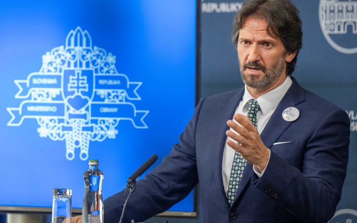 Napriek ostrej rétorike kráča Kaliňák v šľapajach Naďa a Sklenára