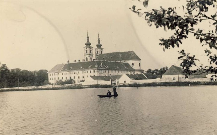 O príchod saleziánov žiadali všetci biskupi. V Šaštíne začínali so štyrmi stoličkami