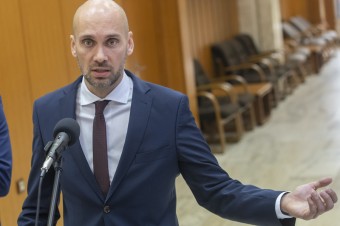 Domácnosti môžu za plyn a elektrinu od budúceho roka platiť o desiatky percent viac