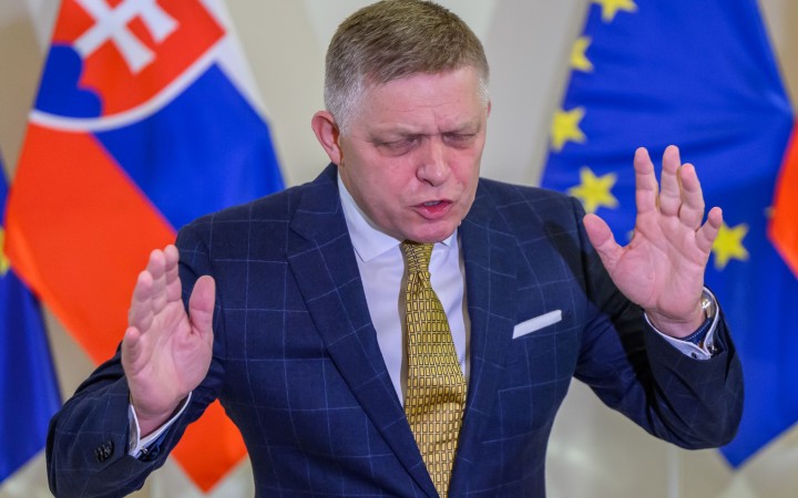 Premiér už má na krku koaličné spory, konsolidáciu aj nudnú politickú prevádzku