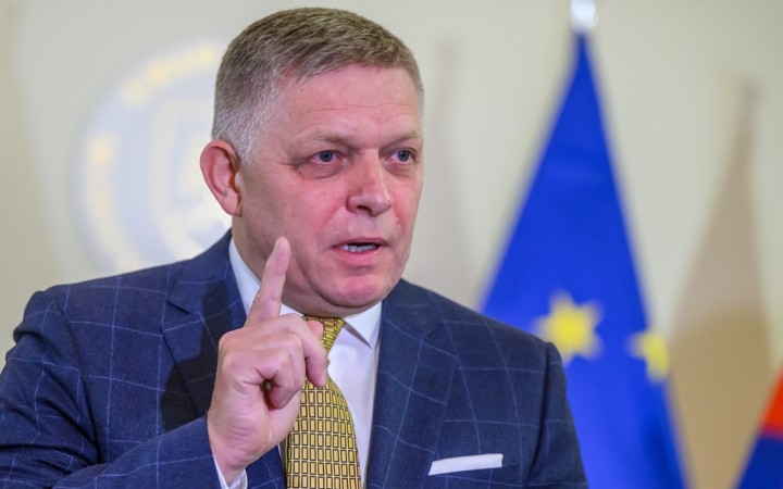 Robertovi Ficovi niekto poslal obálku s nábojom