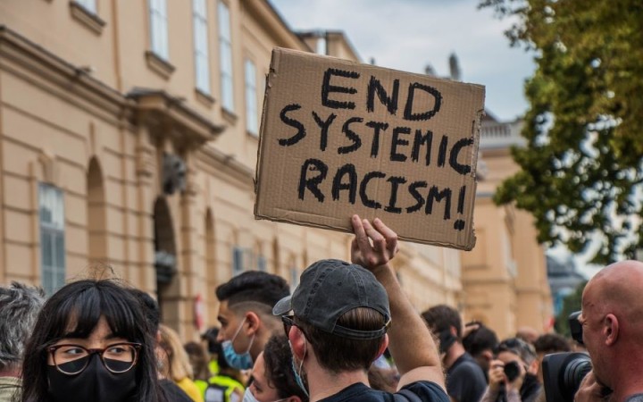 Vlna politickej korektnosti v Spojených štátoch už opadáva, píše Economist