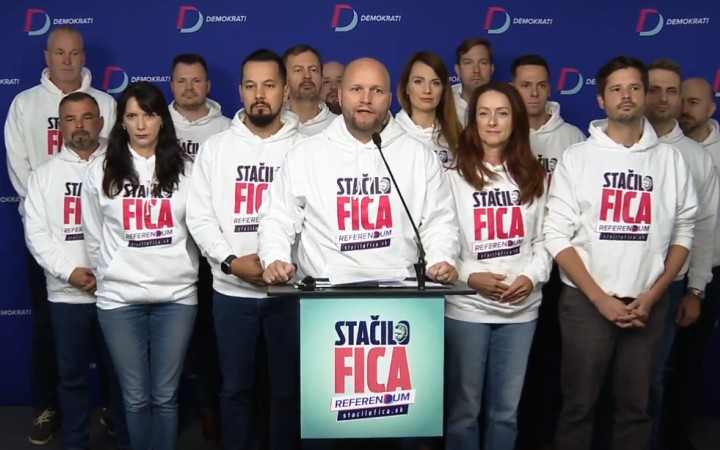 Demokrati spúšťajú petíciu za koniec Ficovej vlády, obnovu NAKA a špeciálnej prokuratúry