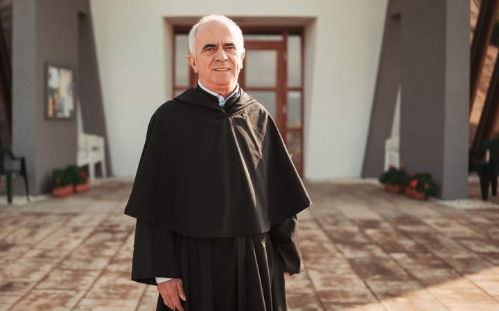 Najradšej som mal Benedikta XVI., pokornejšieho človeka som vo Vatikáne nestretol. Ostal však nepochopený