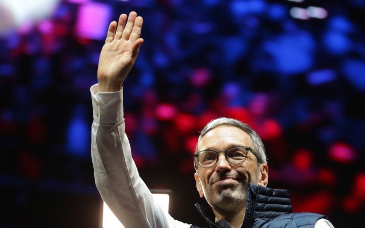 Prvé víťazstvo antisystémových nacionalistov v histórii, inak všetko po starom