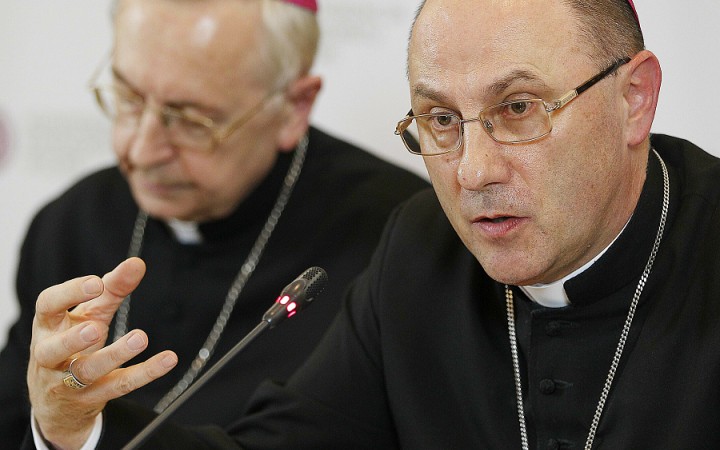 Poľskí biskupi: Nesmierne sa hanbíme za sexuálne škandály duchovných