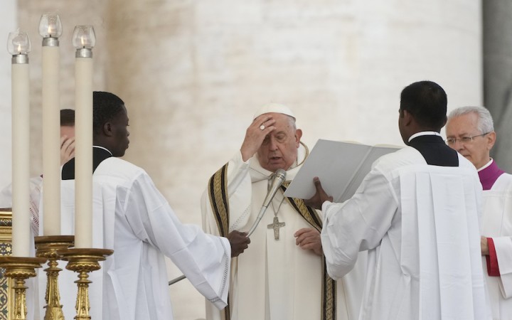 Cirkev sa nemôže obnovovať bez Ducha Svätého a jeho prekvapení, povedal František na otvorení synody