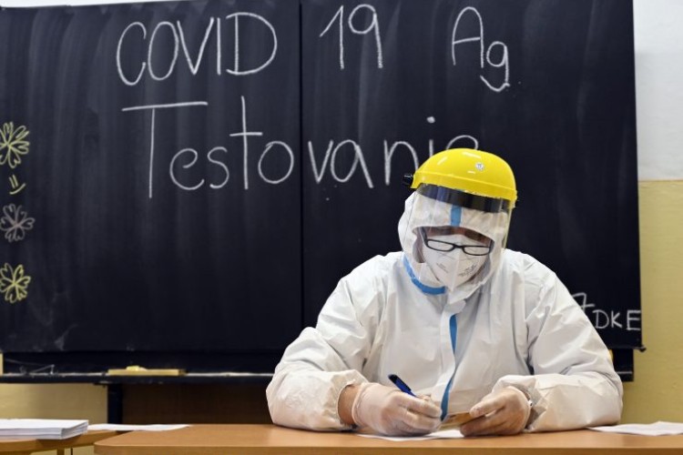 Nový minister zdravotníctva musí spolupracovať so splnomocnencom Kotlárom
