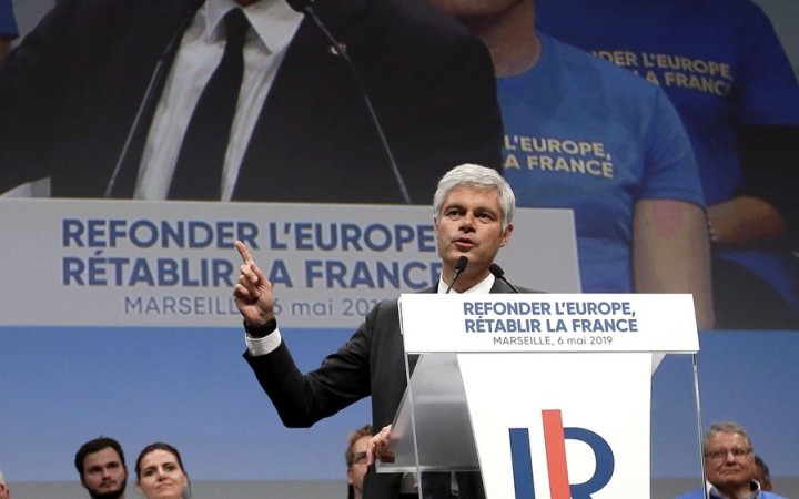 Šéf francúzskych Republikánov odstúpil po slabých výsledkoch v eurovoľbách
