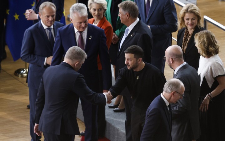 Kedykoľvek sa môžem pozrieť Zelenskému do očí, vravel Fico. Ukrajinský prezident varoval Slovensko pred Putinom