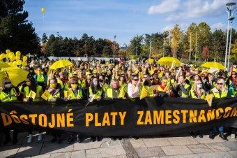 Naozaj majú Slováci najnižšie príjmy z Európskej únie?