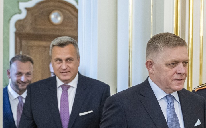 Po Huliakovej vzbure bude Fico slabším premiérom