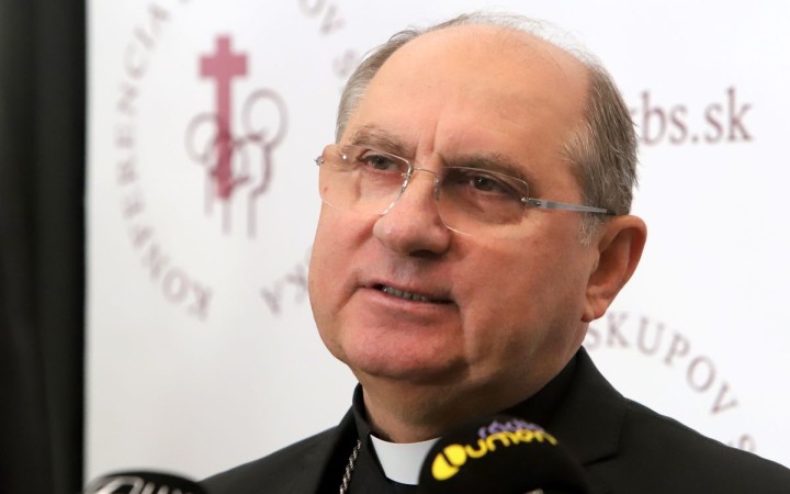 Biskupi sa dištancovali od portálov Christianitas a Gloria.tv