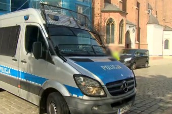 Katolíckeho kňaza napadol v poľskom meste Vroclav útočník nožom