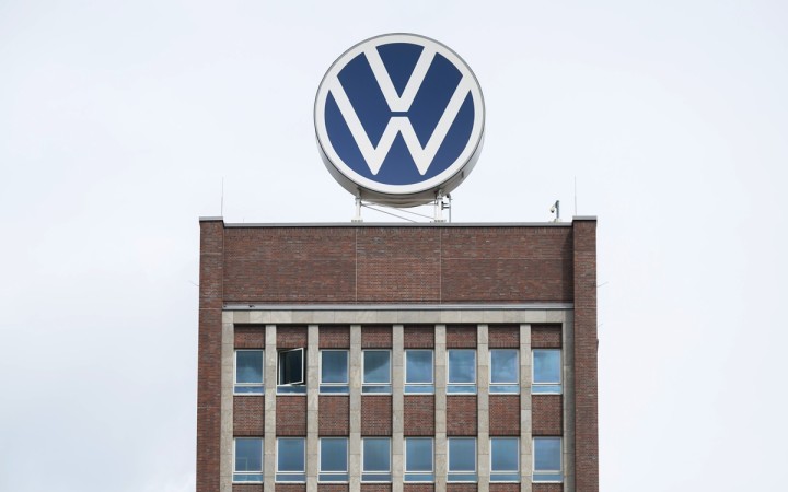 Volkswagen trvá na svojich plánoch týkajúcich sa zatváraní závodov v Nemecku