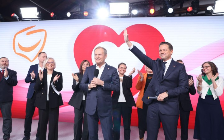 Kam sa posunuli Donald Tusk a jeho strana