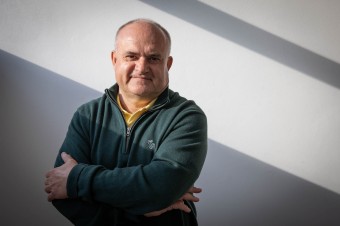 Má obrovské diery, živnostníci nebudú musieť platiť transakčnú daň vôbec