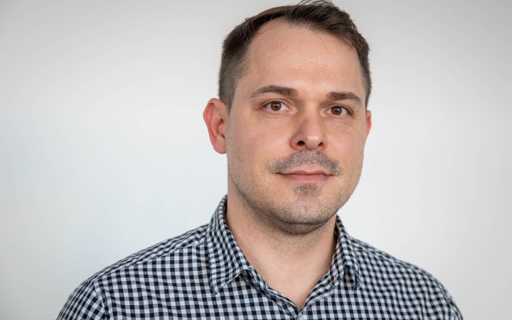 Matúš Vallo visí na šnúrke od gatí developerov. Ľudí sa bojí