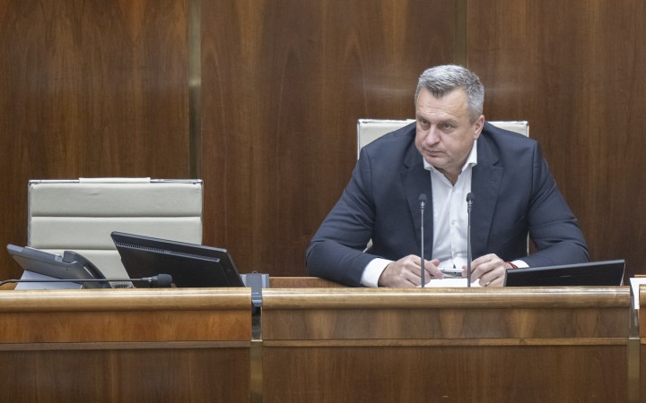 Danko hovorí, že Migaľ takto rozbije vládu. Šutaj Eštok volal Ficovi do Brazílie