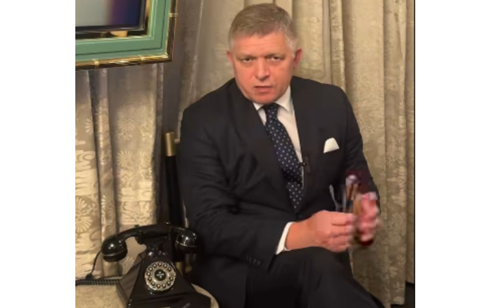 Robert Fico je vo Vietname v luxusnom apartmáne, kde noc stojí viac ako 6-tisíc eur