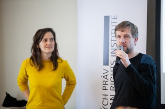 Citovali neexistujúcu židovskú organizáciu aj profesorku. Stali sme sa obeťami podvodu, tvrdia