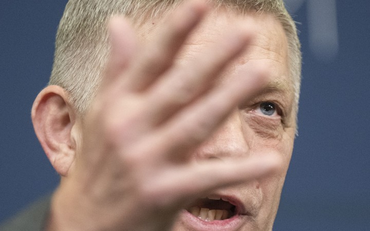 Fico straší opozíciu aj vlastných, aby si udržal moc