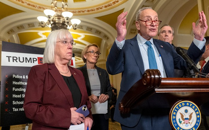 Demokrati nedokážu Trumpovi efektívne čeliť, hľadajú nový smer a stavajú na starej garde