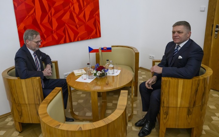 Fico popiera rozhovor s Fialom v Bruseli. Musel veľmi dobre počuť, čo mu hovorím, reaguje český premiér