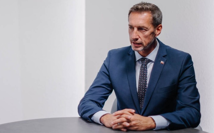 Mojkanie sa s extrémistami je hrubá čiara, hovorí Majerský