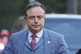 Nová vláda môže krajinu nasmerovať k rozdeleniu, najprv však čelí vojne drogových gangov v Bruseli