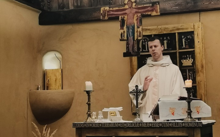 Pôst má byť našitý na konkrétneho človeka, no niektoré spôsoby považuje cirkev za privilegovanejšie