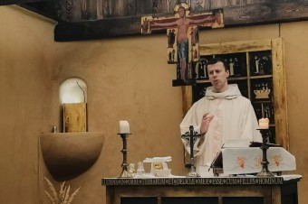 Pôst má byť našitý na konkrétneho človeka, no niektoré spôsoby považuje cirkev za privilegovanejšie