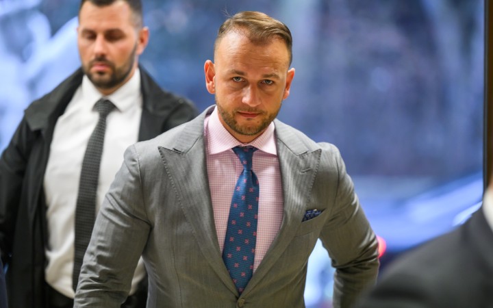 Matúš Šutaj Eštok kritizuje výroky europoslanca Smeru Erika Kaliňáka
