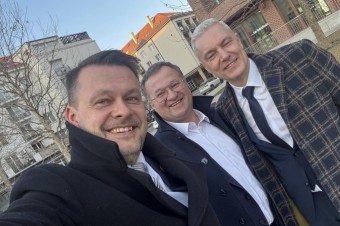 Takto reálna politická sila určite nevyzerá