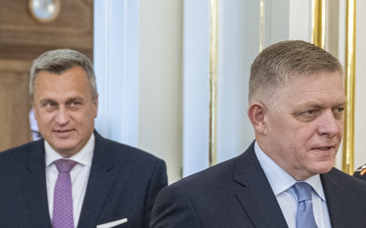 Obáva sa ďalších rebelov a nevie si predstaviť koaličnú radu s Migaľom a Huliakom