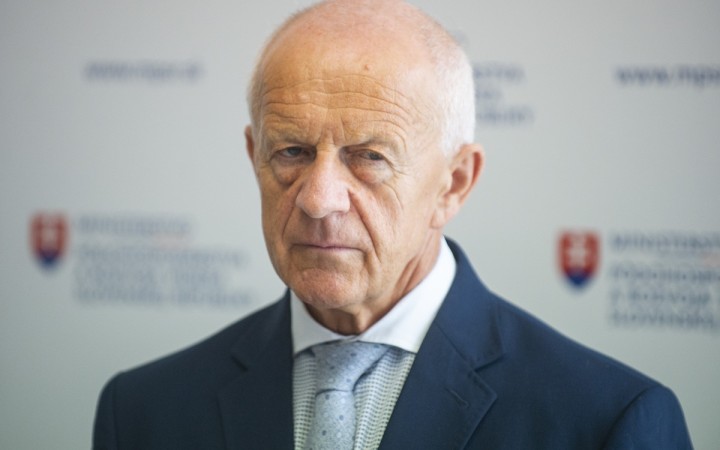 Nehovorme, že to máme pod kontrolou. Vírus je nevyspytateľný, v slame prežije aj štyri mesiace