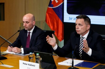 Prepad hospodárstva a strata 20-tisíc pracovných miest. Aj to môžu Slovensku priniesť Trumpove clá