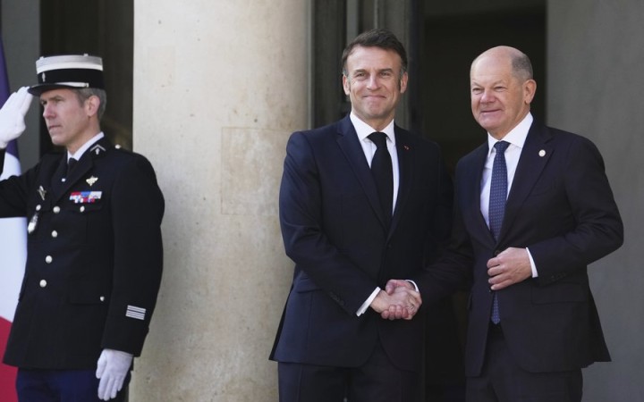 Európske jednotky budú súčasťou mierového riešenia na Ukrajine, vyhlásil Macron