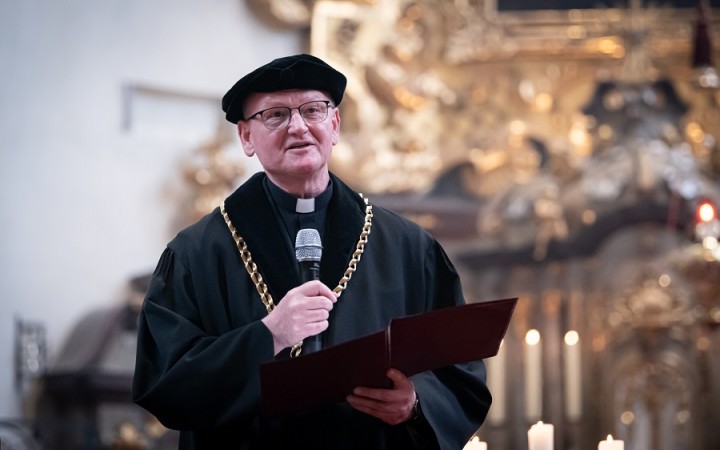 Predčasne skončil už druhý dekan po sebe, prípad sa skončil až na súde