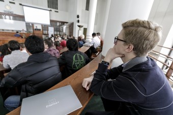 Mladé generácie strácajú podľa prieskumu dôveru v ekonomiku