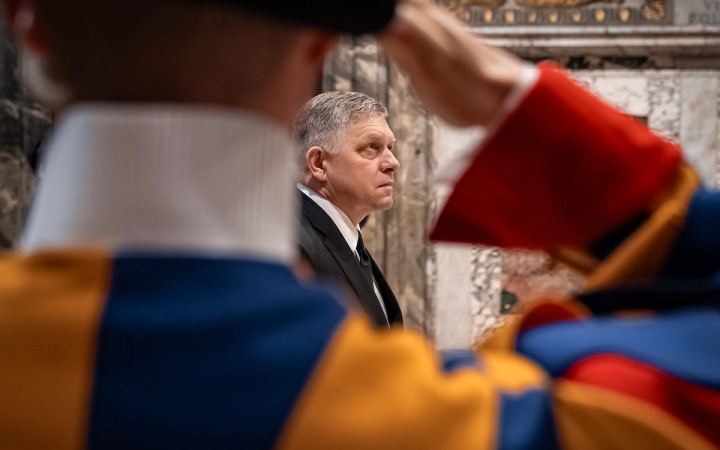 Nahneval ho Sokol aj Lach. Vďaka Korcovi našiel spôsob, ako s cirkvou vychádzať