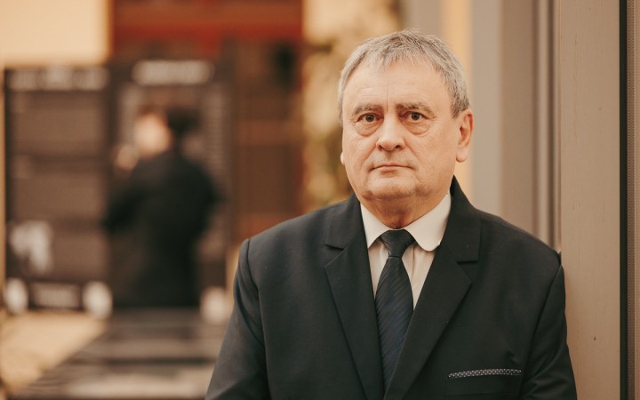 Neviem, či je na Slovensku ešte nejaký autor, ktorý by napísal toľko kníh