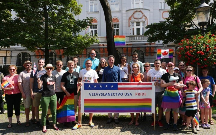 Veľvyslanectvá podporili Dúhový Pride, ten žiada zákon o homosexuálnych zväzkoch