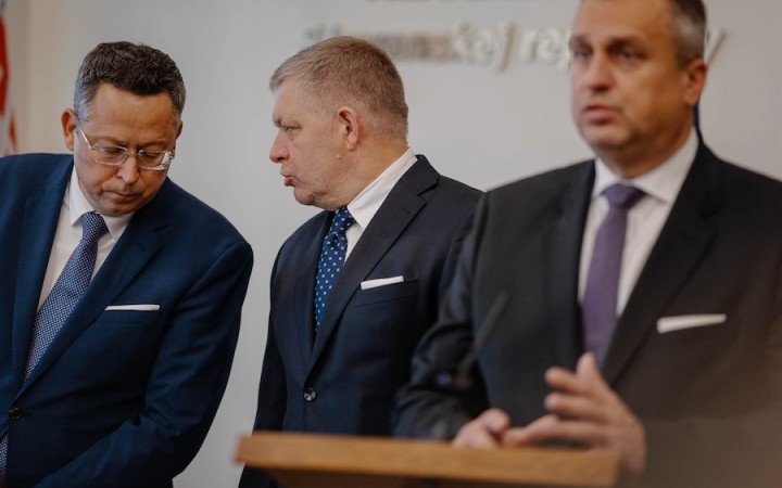 Danko tvrdí, že má v koalícii podporu. Kamenický ho vyzval, aby nepomáhal progresívcom
